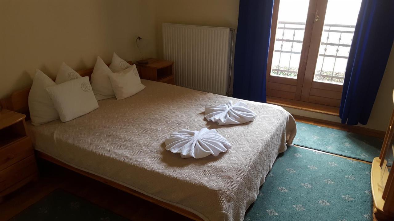 Laetitia Panzio Bed & Breakfast Kaposvar Exterior photo